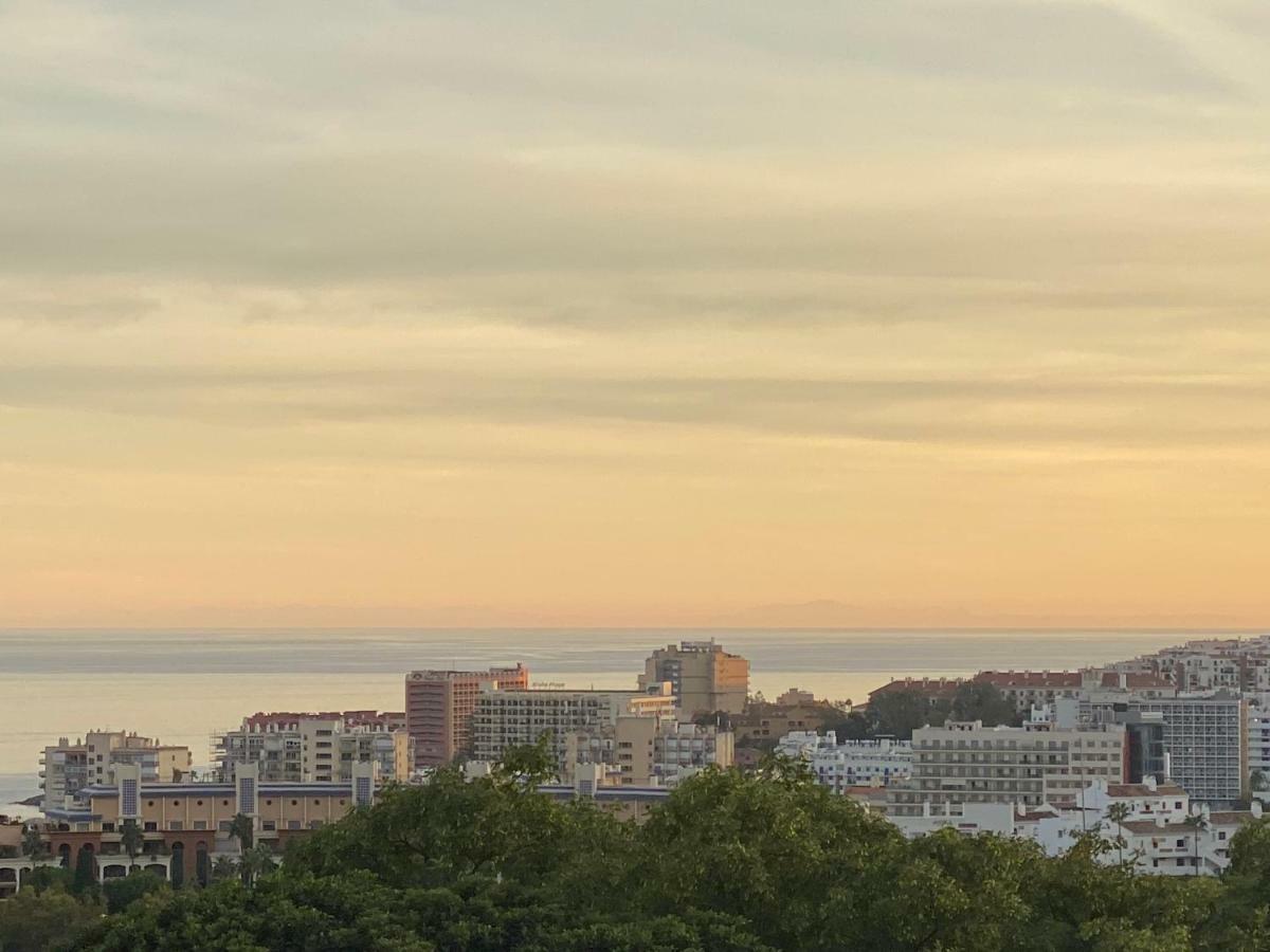 Sunset View Apartment Benalmadena Bagian luar foto
